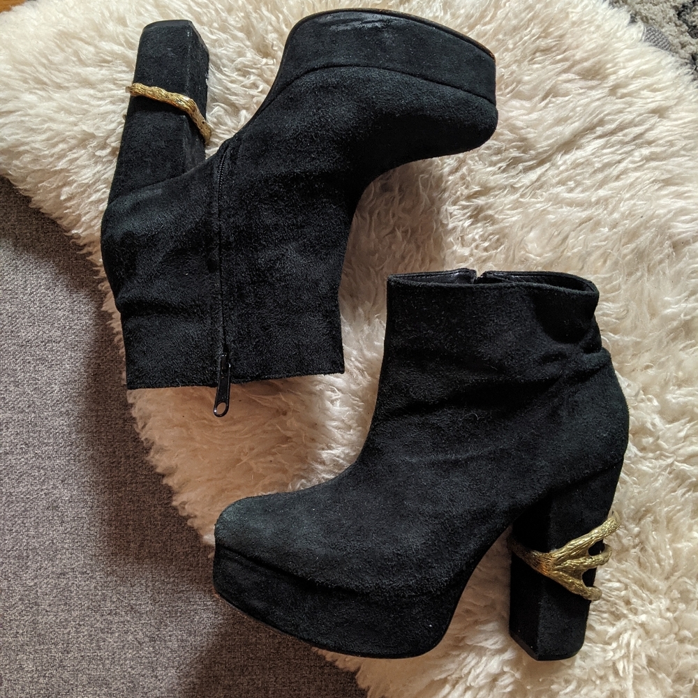 Friend of Mine Claw Boot